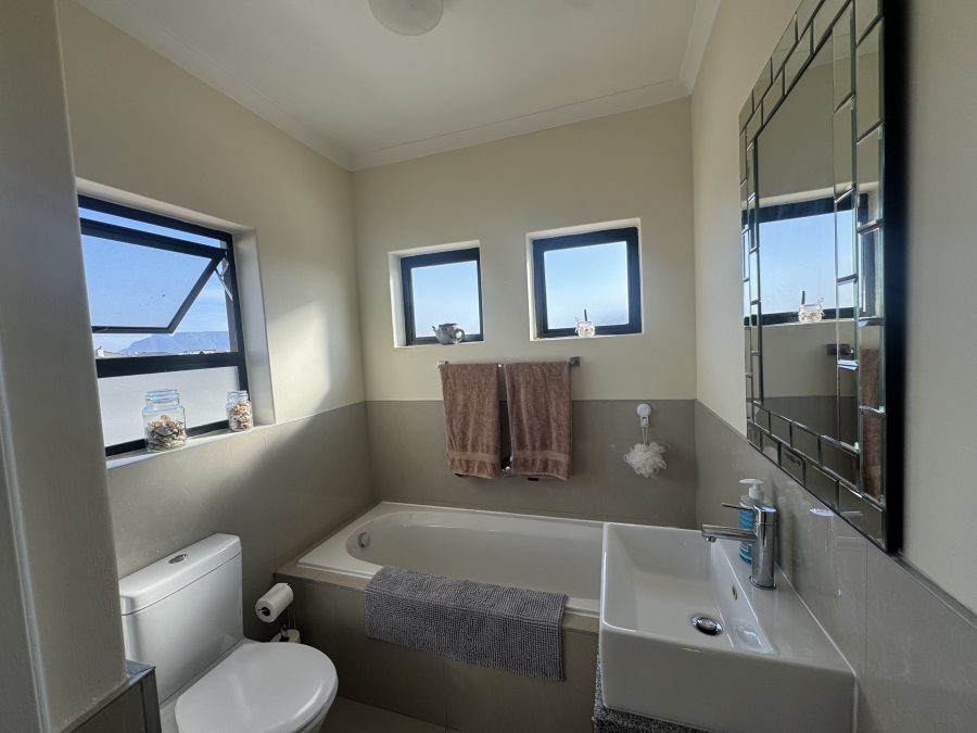 3 Bedroom Property for Sale in Parklands North Western Cape